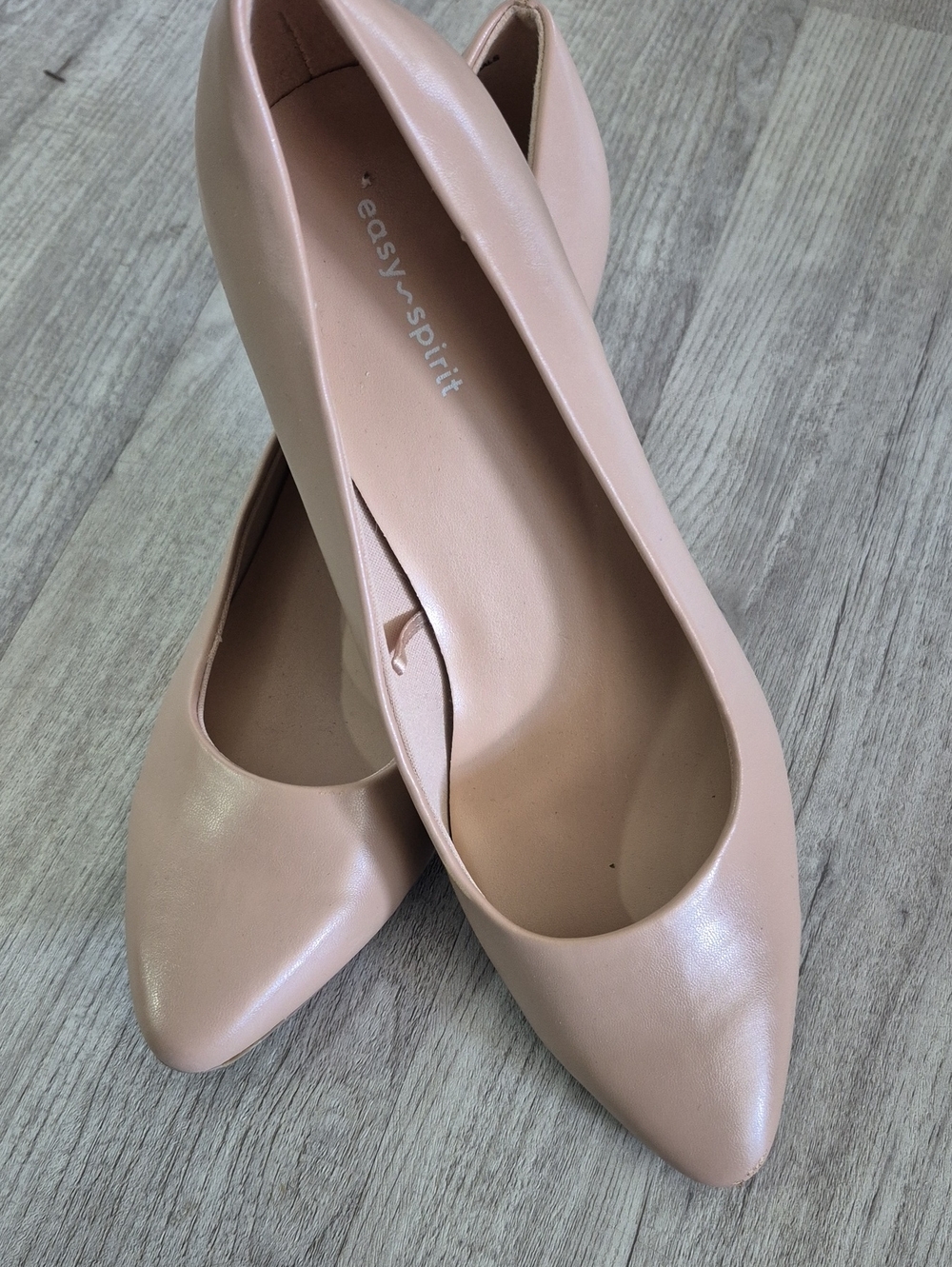 Easy Spirit Blush Pink Pointed-Toe Heels